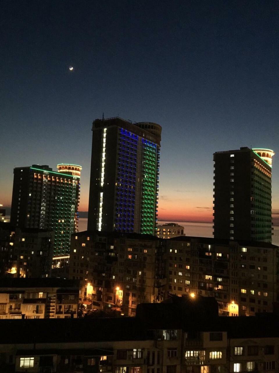 Pirosmani 18D, 12 Floor Apartment Batumi Luaran gambar